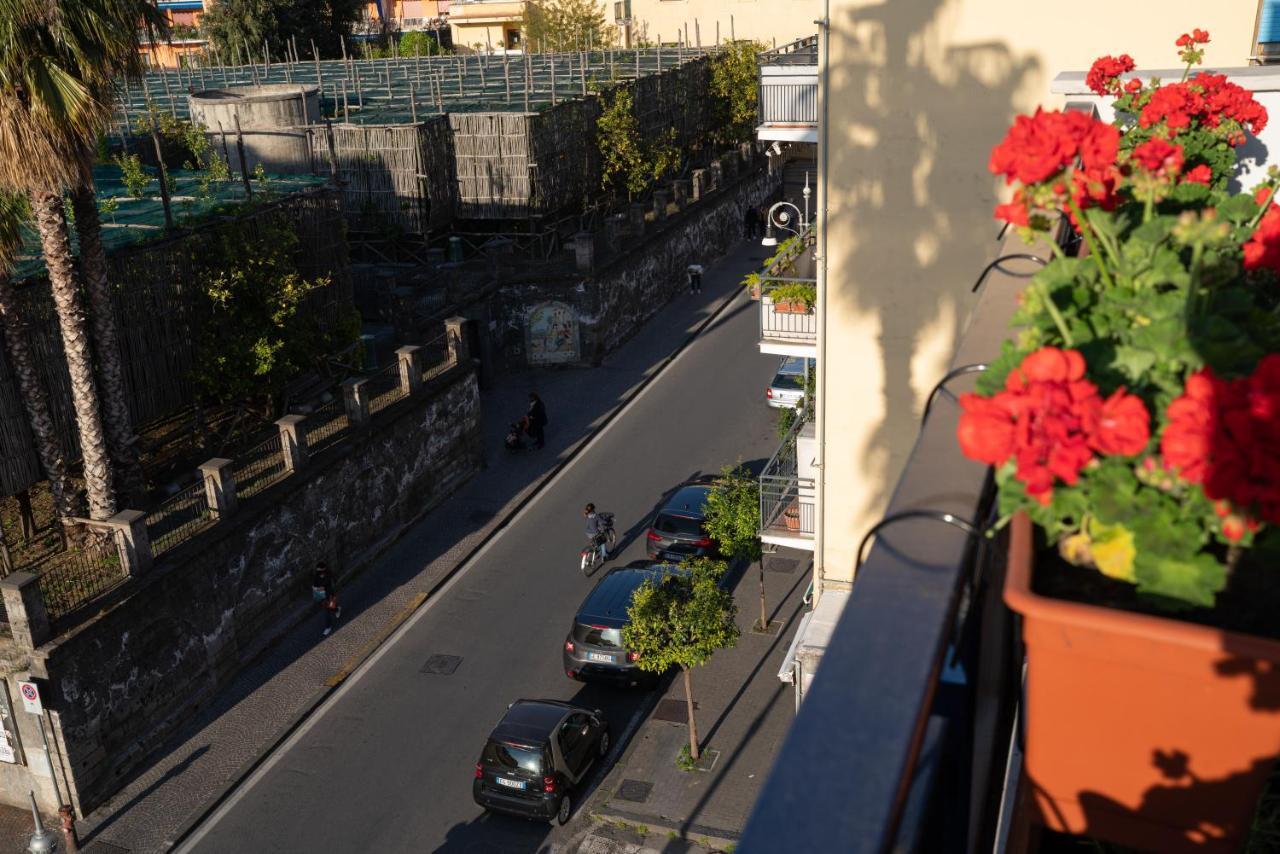 Viva Apartment Sorrento Bagian luar foto